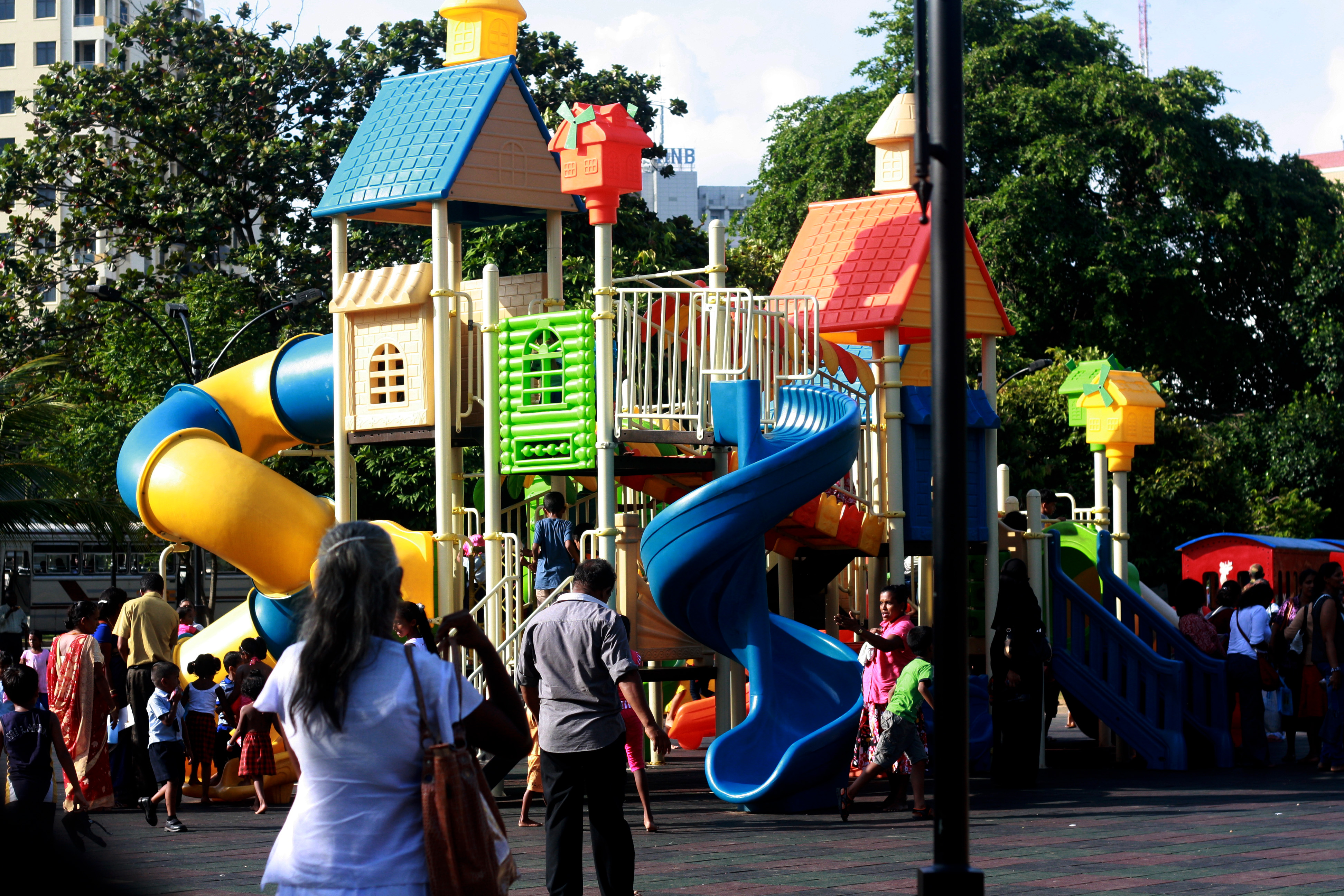 فواید بازی کودکان در پارک